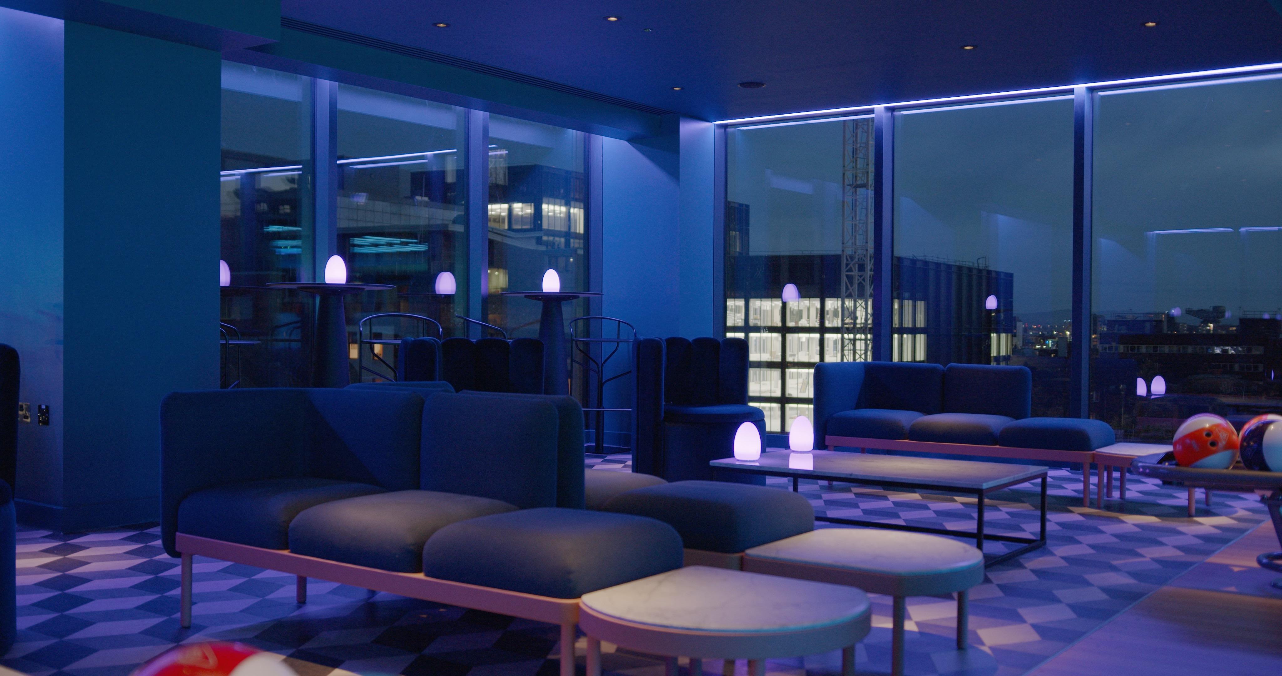 Yotel Glasgow Exterior foto The interior of the bar