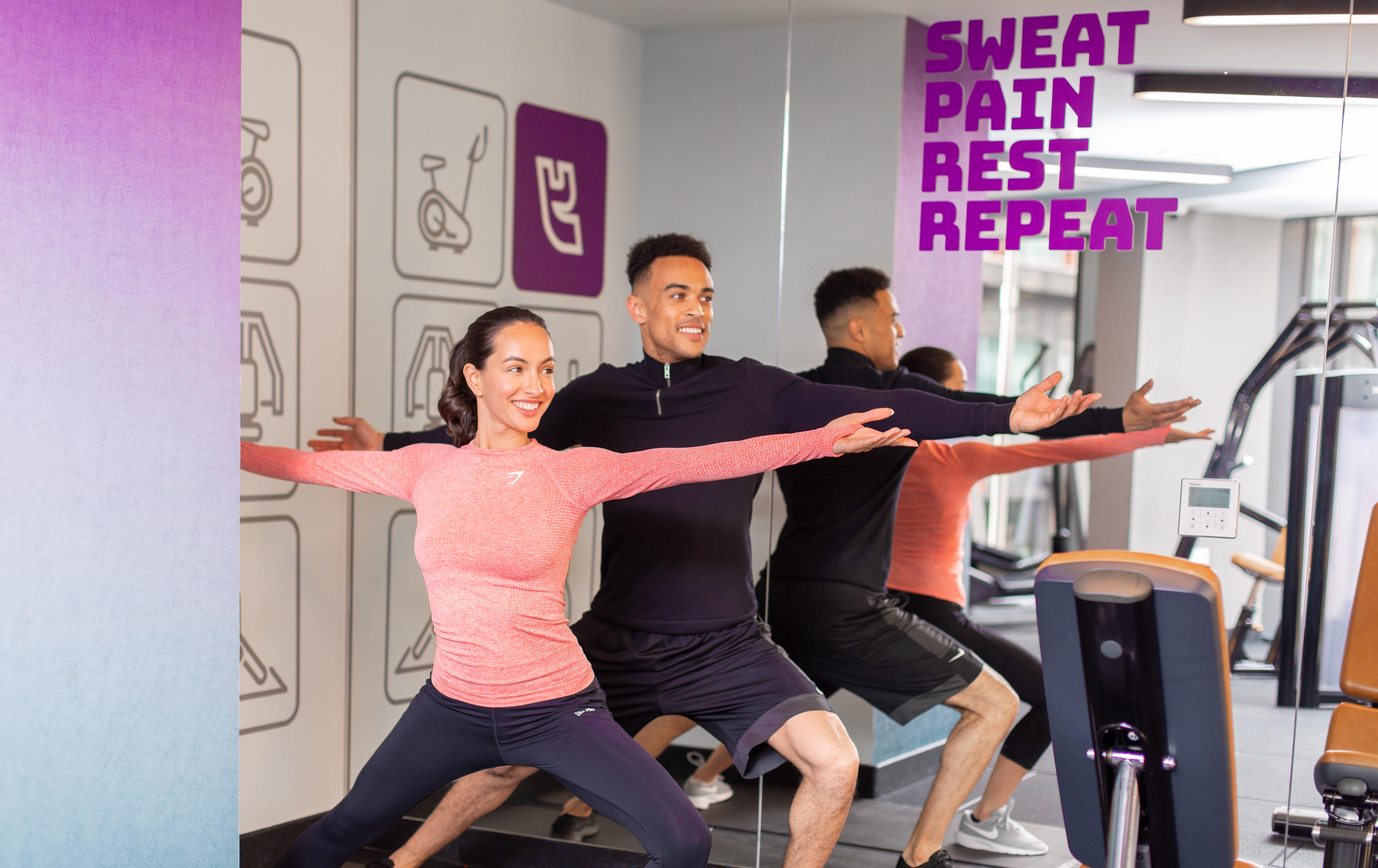 Yotel Glasgow Exterior foto Sweat Pain Rest Repeat